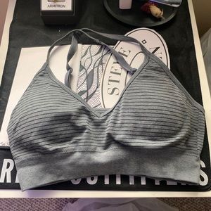 Women’s Racerback padded sports bra size medium